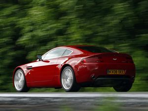 Preview wallpaper aston martin, v8, vantage, 2008, red, side view, trees