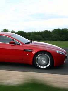 Preview wallpaper aston martin, v8, vantage, 2008, red, side view, style, speed