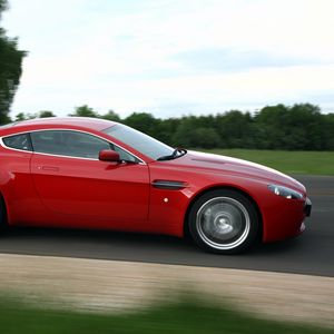 Preview wallpaper aston martin, v8, vantage, 2008, red, side view, style, speed