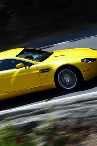 Preview wallpaper aston martin, v8, vantage, 2008, yellow, side view, cars, speed