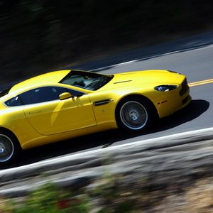 Preview wallpaper aston martin, v8, vantage, 2008, yellow, side view, cars, speed