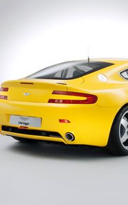 Preview wallpaper aston martin, v8, vantage, 2007, yellow, rear view, style