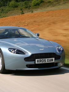 Preview wallpaper aston martin, v8, vantage, 2005, gray, front view, nature, cars