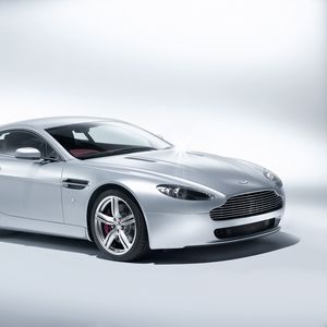 Preview wallpaper aston martin, v8, vantage, 2008, white, side view, auto