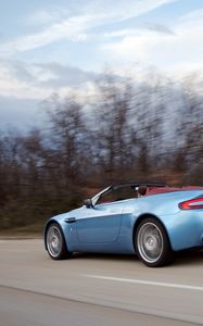 Preview wallpaper aston martin, v8, vantage, 2006, blue, side view, style, speed, asphalt