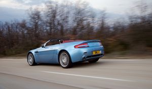 Preview wallpaper aston martin, v8, vantage, 2006, blue, side view, style, speed, asphalt