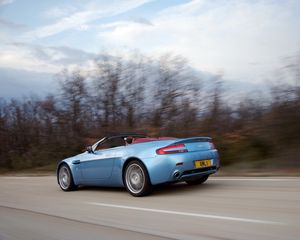 Preview wallpaper aston martin, v8, vantage, 2006, blue, side view, style, speed, asphalt