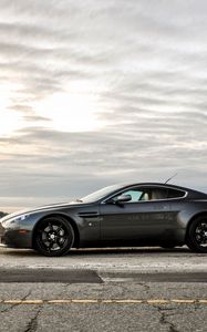 Preview wallpaper aston martin, v8, vantage, cars, nature