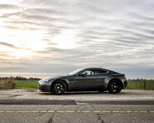 Preview wallpaper aston martin, v8, vantage, cars, nature