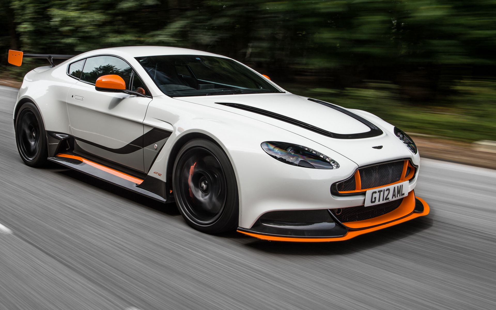 1920x1200 Wallpaper aston martin, vantage, side view, motion