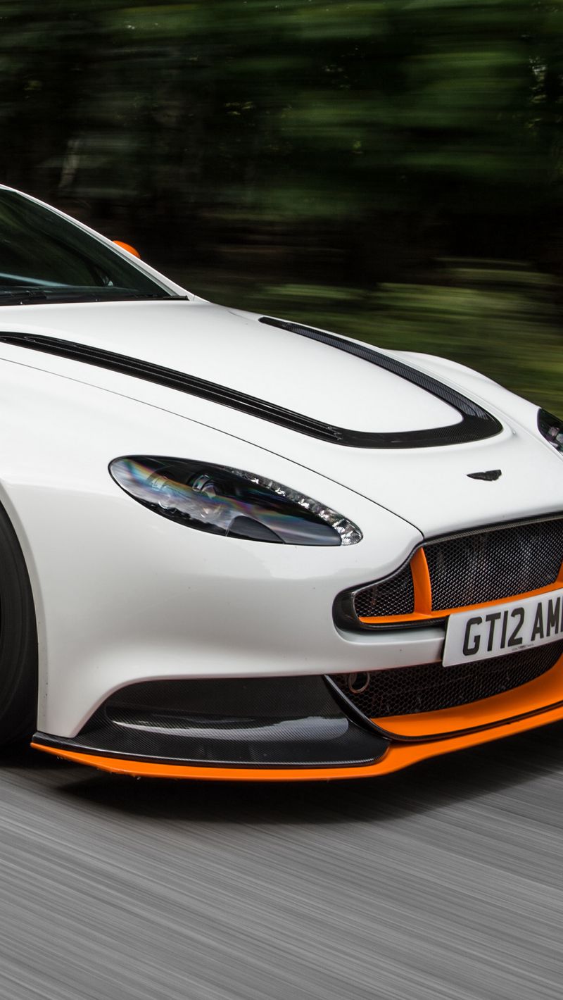 800x1420 Wallpaper aston martin, vantage, side view, motion