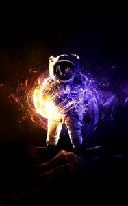 Preview wallpaper astronaut, cosmonaut, space suit, shards, shine