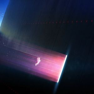 Preview wallpaper astronaut, porthole, gravity