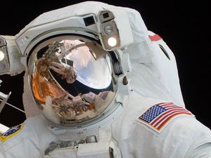 Preview wallpaper astronaut, spacesuit, helmet, mirror, reflection, space