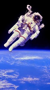 Preview wallpaper astronaut, weightlessness, space, atmosphere