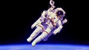 Preview wallpaper astronaut, weightlessness, space, atmosphere