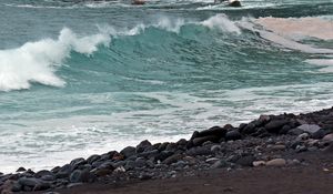 Preview wallpaper atlantic ocean, rocks, beach, waves