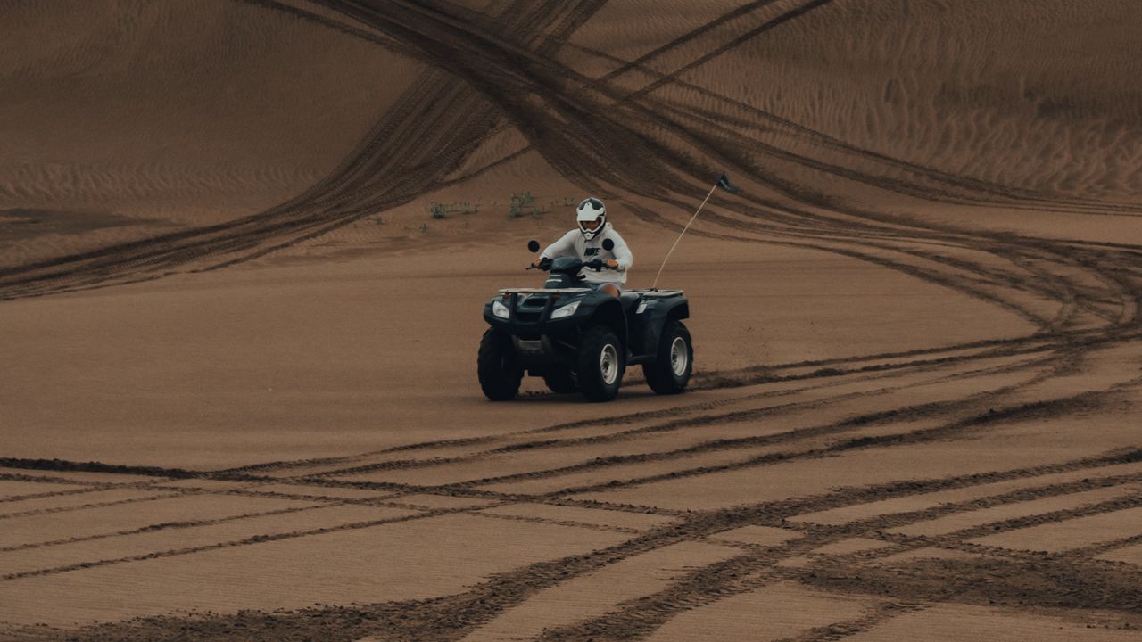 Wallpaper atv, desert, sand, footprints