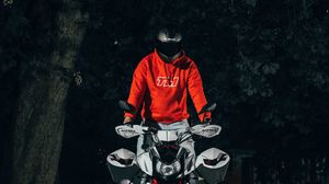 Preview wallpaper atv, motorcyclist, helmet, bike, front view