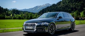 Preview wallpaper audi, a4, avant, motion, road