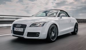 Preview wallpaper audi, car, front view, movement, white