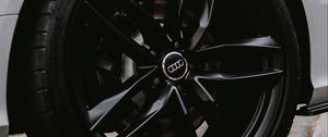 Preview wallpaper audi, car, gray, wheel, side view