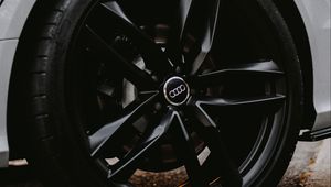Preview wallpaper audi, car, gray, wheel, side view