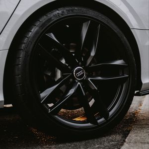 Preview wallpaper audi, car, gray, wheel, side view