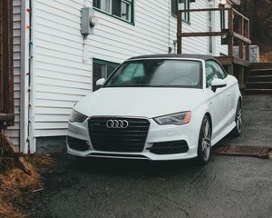 Preview wallpaper audi, car, white, house, parking