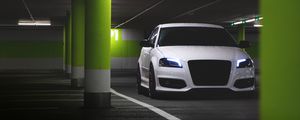 Preview wallpaper audi, lights, parking