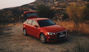 Preview wallpaper audi q5, red, mountains