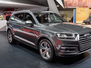 Preview wallpaper audi q7 ii, audi, side view