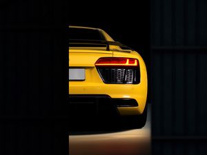 Preview wallpaper audi r8, audi, bumper, yellow, rear view