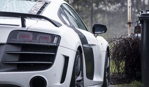 Preview wallpaper audi, r8, gt, silver, rain, rear bumper