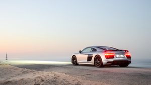 Preview wallpaper audi, r8, rear view, road