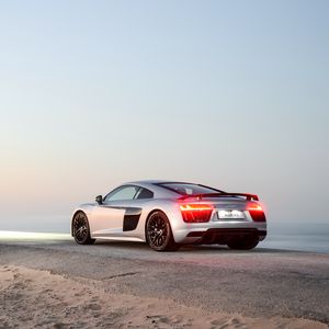 Preview wallpaper audi, r8, rear view, road