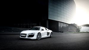 Preview wallpaper audi, r8, white, building