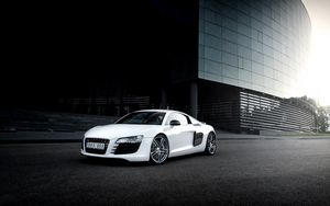 Preview wallpaper audi, r8, white, building