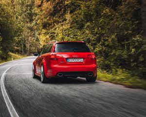 Preview wallpaper audi rs4 audi, car, rear view, traffic, road