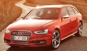 Preview wallpaper audi, s4, avant, red, side view