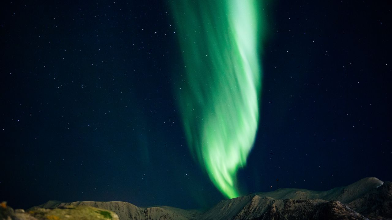 Wallpaper aurora, northern lights, night, starry sky, natural phenomenon