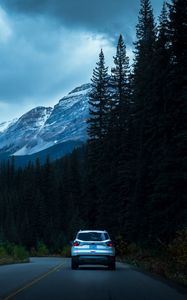 Preview wallpaper auto, road, mountains, traffic