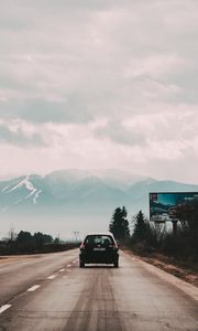 Preview wallpaper auto, road, traffic, mountains