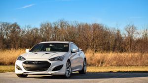 Preview wallpaper auto, white, side view