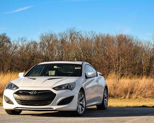 Preview wallpaper auto, white, side view