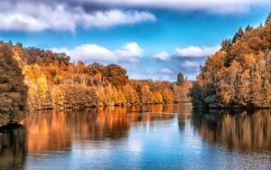Preview wallpaper autumn, lake, trees, reflection