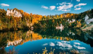 Preview wallpaper autumn, lake, trees, water, reflection