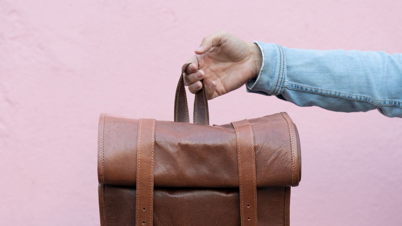 Wallpaper backpack, pockets, hand