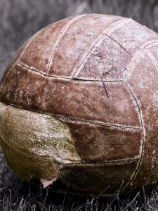 Preview wallpaper ball, football, old, ragged