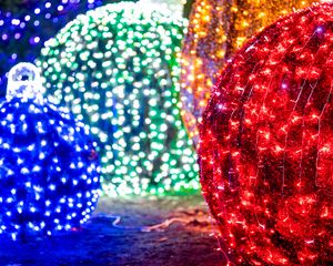 Preview wallpaper ball, garland, light, new year, christmas